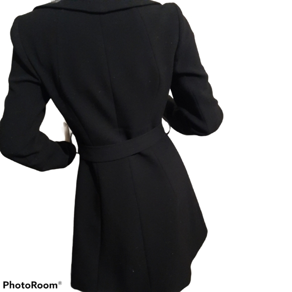 LE CHATEAU Winter Jacket - Picture 5 of 5